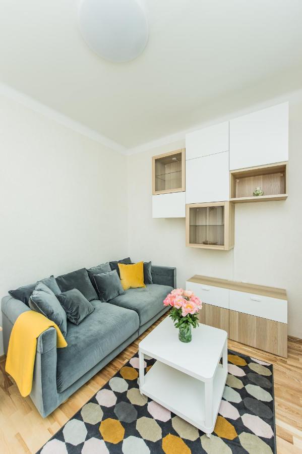 Lovely 1-Bedroom Apartment In Kaunas Old Town Esterno foto